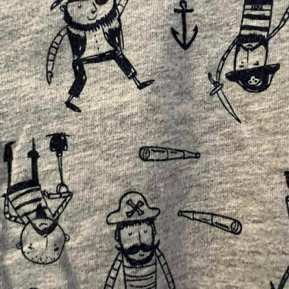 ❤️‍🔥❤️‍🔥🐻Size 4T - Carter - Gray Short Sleeve Pirate Tee - Picture 3 of 7